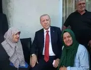 Cumhurbaşkanı Erdoğan Rize’de Komşularını Ziyaret Etti