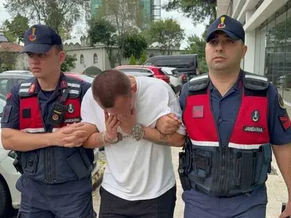 Motosiklet Çantasından 7 Bin 999 Sentetik Ecza Çıktı, Zanlı Tutuklandı