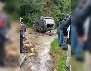 Trabzon’da Araç Dereye Uçtu: 3’ü Ağır 5 Yaralı