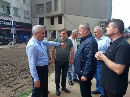 Rize’de Sağanak Yağışın Vurduğu Pazar’da Hasar Tespit Çalışmaları Sürüyor