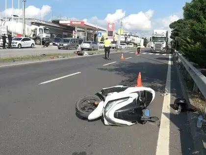 Motosiklet ile elektrikli bisiklet çarpıştı: 2 yaralı
