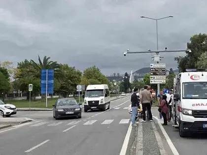 Motosiklet Sürücüsü Annesinin Yanındaki Çocuğa Çarpıp Kaçtı