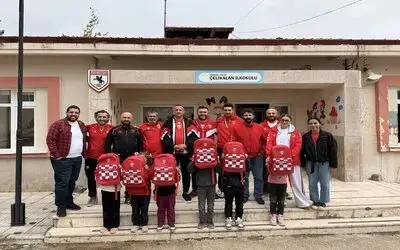 Kırsal Mahalle Okullarına Çanta Kampanyası