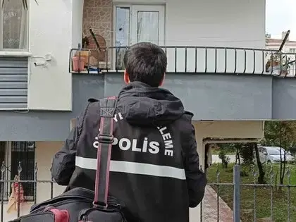 Bafra’da tüfekle oynarken ateş aldı, apartman sakinleri panik yaşadı