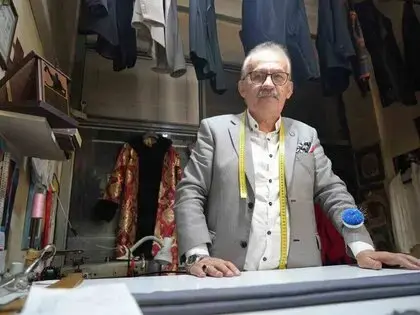 "Yılın Ahisi" 60 Yıllık Terziden Meslektaşlarına Tavsiye: "Kaliteli İş Yapın, Para Sizi Bulur"