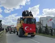 Bafra’da çeltik üreticilerinden 600 traktörlü konvoy
