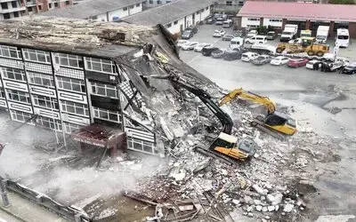Rize İl Özel İdaresi’nin Riskli Binalarında Yıkım Başladı