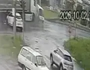 Atakum'da 5 Kişinin Yaralandığı Kazanın Güvenlik Kamerası Görüntüsü Ortaya Çıktı