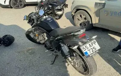 Atakum’da Motosiklet Otomobil Lle Çarpıştı: 1 Yaralı
