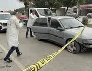 Önünü Kestikleri Şahsı Bıçaklayıp Aracının Lastiklerini Kestiler