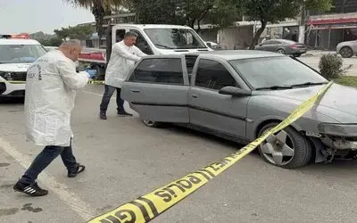Önünü Kestikleri Şahsı Bıçaklayıp Aracının Lastiklerini Kestiler