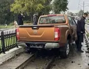 Pikap Tramvay Yoluna Girdi