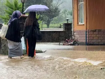 Rize’de Şiddetli Yağış Etkili Oluyor