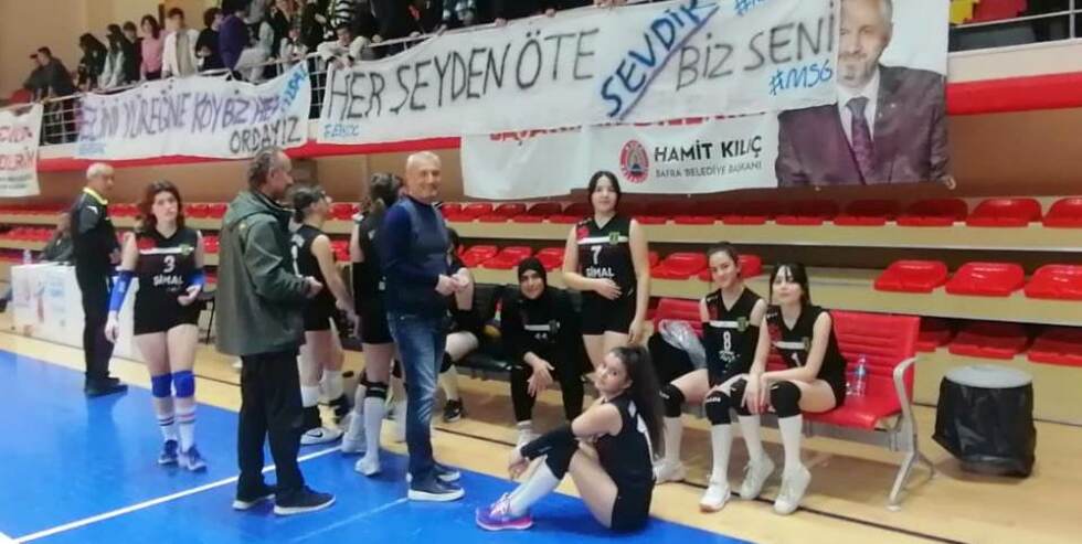 Bal Genç Kızlar Voleybol Takımı İlçe Birincisi!