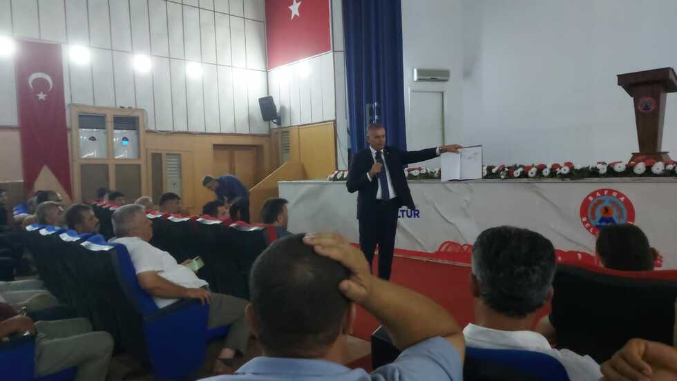 Sebze Üreticileri Halcilerden Alacaklarını İstiyor