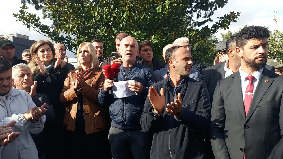 Bafralı Çiftçilerden Dsi Su Zammına Karşı Eylem